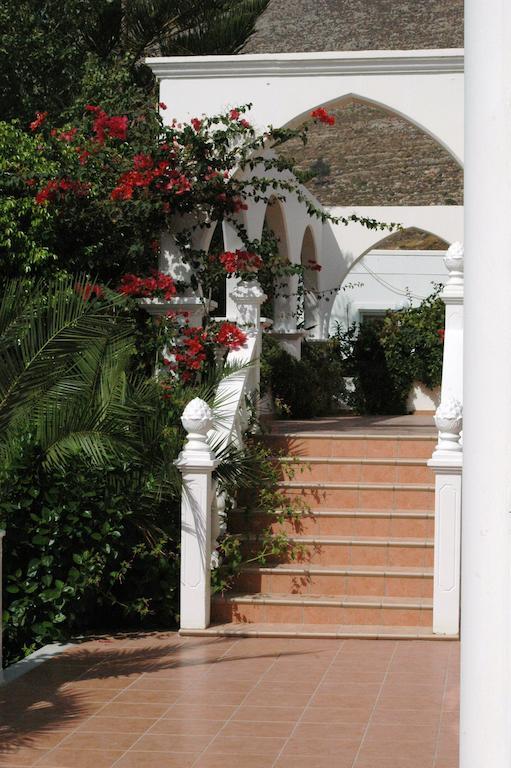 Eristos Beach Hotel Megálon Choríon Exterior foto