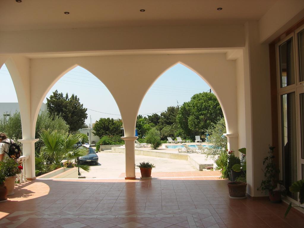 Eristos Beach Hotel Megálon Choríon Exterior foto