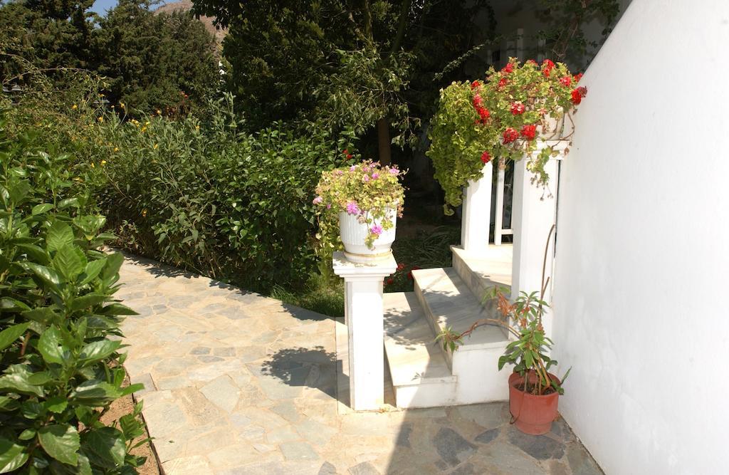 Eristos Beach Hotel Megálon Choríon Exterior foto